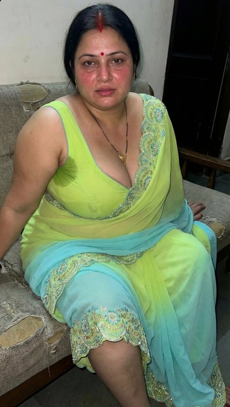 Chat with Sheetal - AI Character in Hinglish