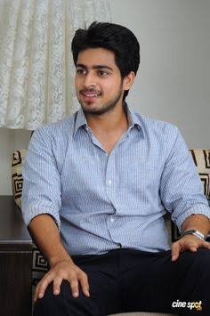 Chat with Rohan - AI Character in Hinglish