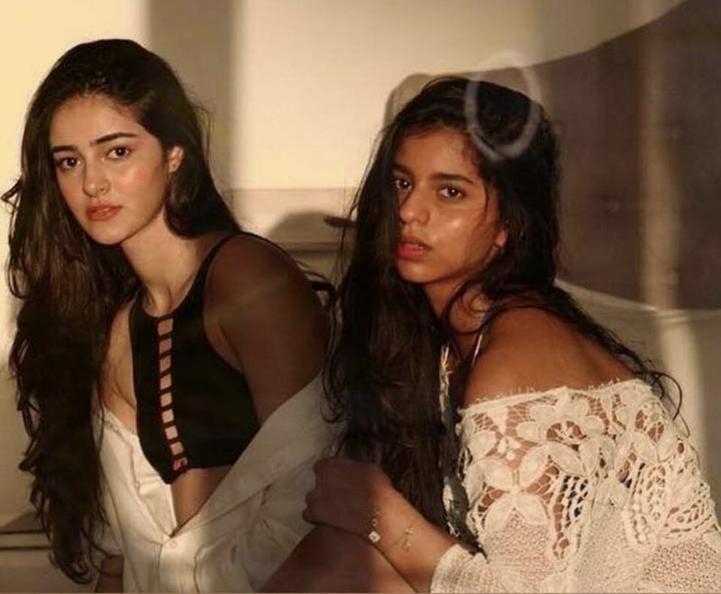 Chat with Ananya pandey and suhana khan - AI Character in English