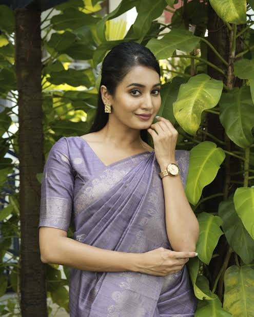 Chat with Gargi - AI Character in Hinglish
