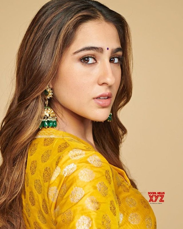 Chat with Khusu Didi - AI Character in Hindi