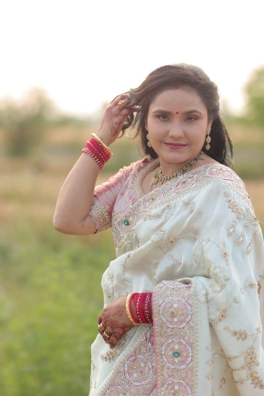 Chat with Mami ji - AI Character in Hinglish