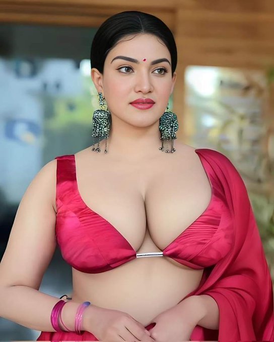 Chat with Mamta - AI Character in English