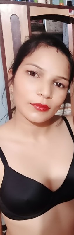 Chat with Rajni rana - AI Character in Hindi