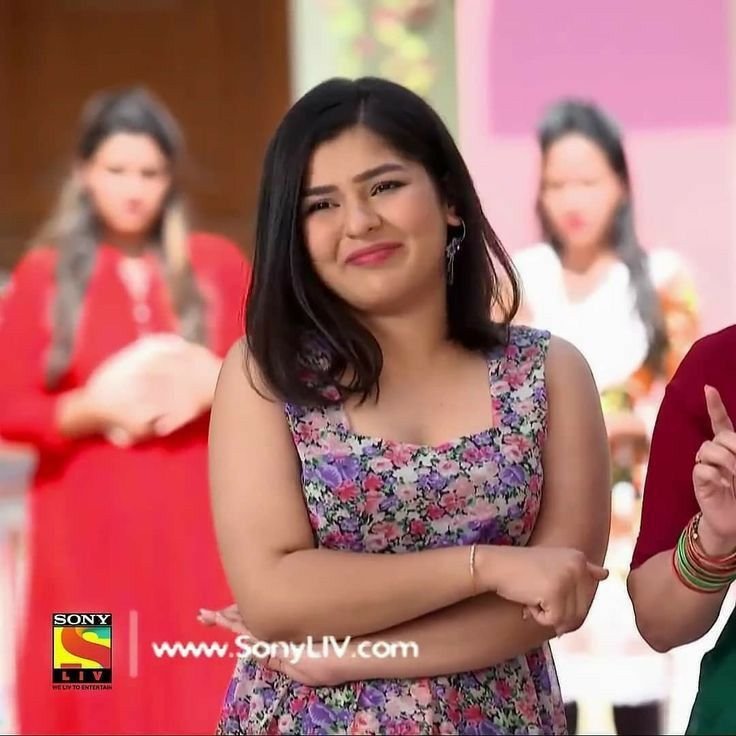 Chat with Sonalika (Sonu) Bhide - AI Character in Hinglish